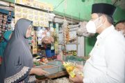 Jelang Ramadhan, Wabup Subandi Sidak Pasar Wadung Asri Pastikan Ketersediaan Minyak Goreng
