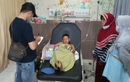 Bocah 9 tahun warga Desa Blabak Kecamatan Kandat Kabupaten Kediri mengalami luka bakar di tangan kanan akibat terkena letusan petasan